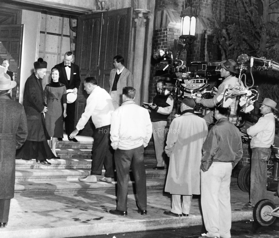 cross crosby Debbie Reynolds 1959.jpg